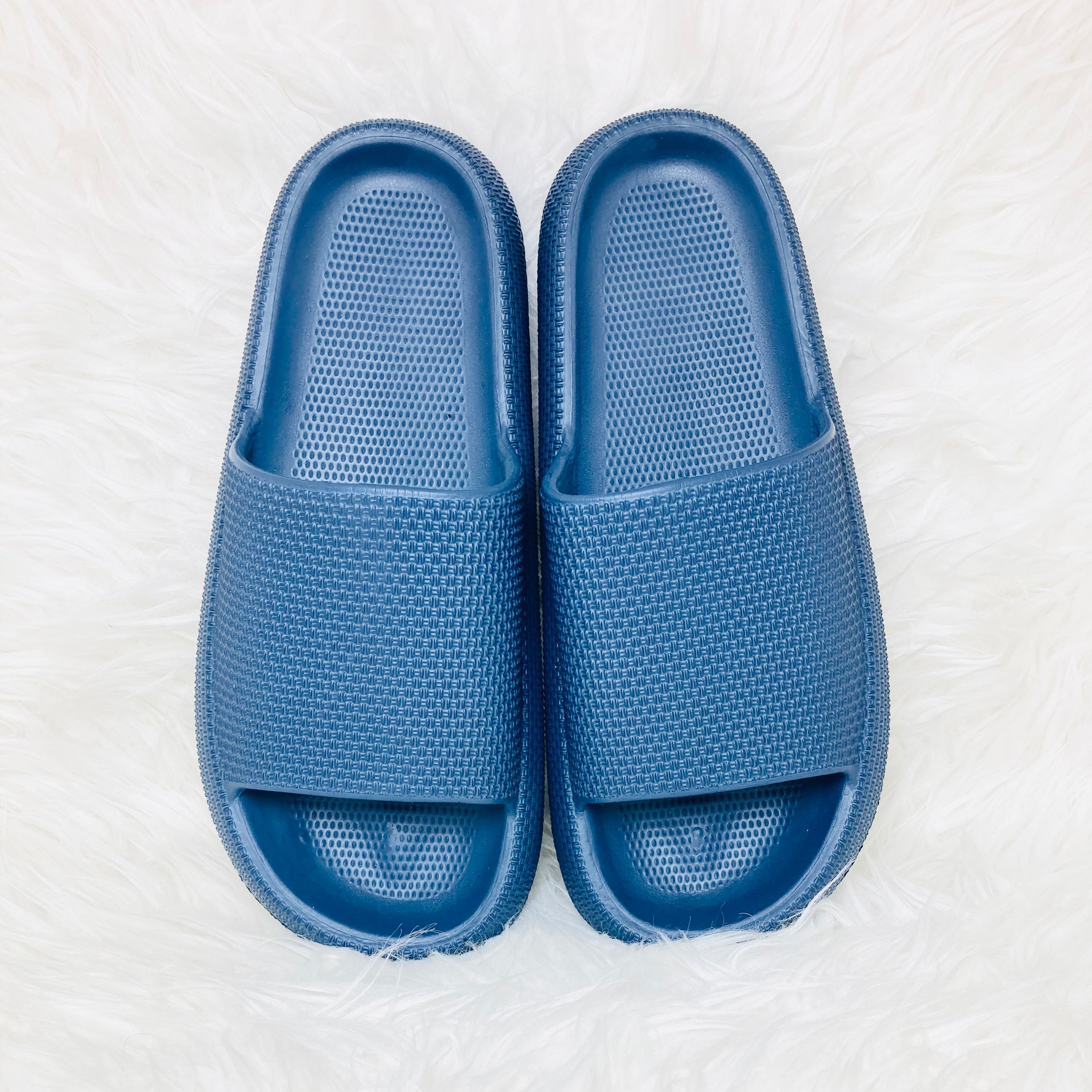 Cloud Slippers blue